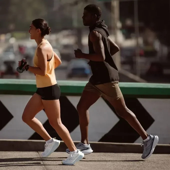 Saucony Guide 18 Ajuste ancho para mujer