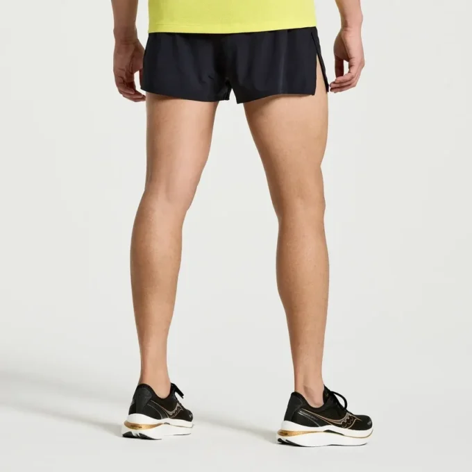 Pantalones cortos Outpace 2,5″ con abertura lateral para hombre