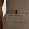 Pantalones cortos Outpace 2,5″ con abertura lateral para hombre