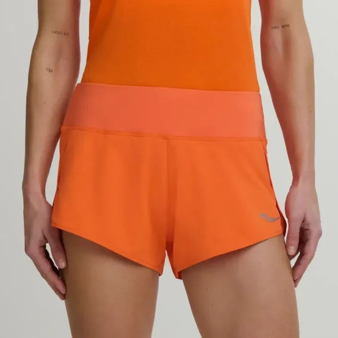 Pantalones cortos Outpace 2.5″ Split para mujer