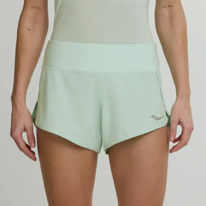 Pantalones cortos Outpace 2.5″ Split para mujer