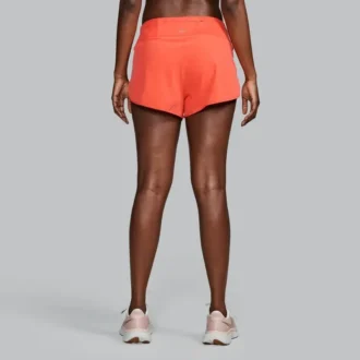 Pantalones cortos Outpace 2.5″ Split para mujer