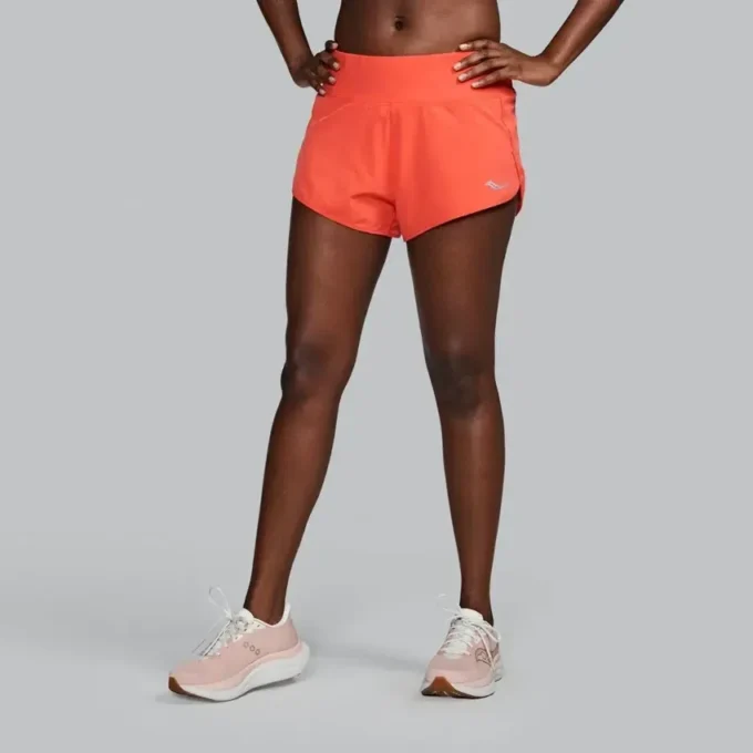 Pantalones cortos Outpace 2.5″ Split para mujer