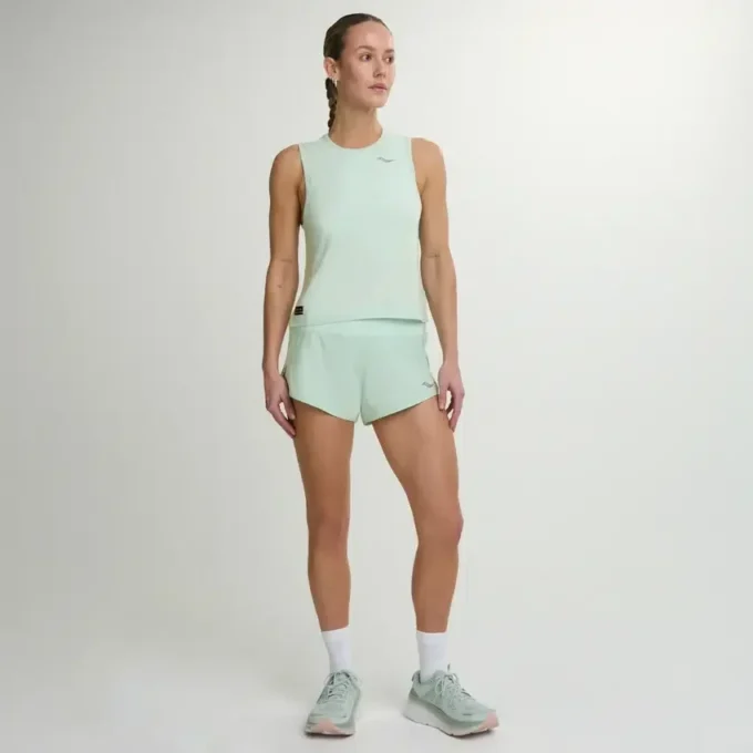 Pantalones cortos Outpace 2.5″ Split para mujer