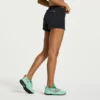 Pantalones cortos Outpace 2.5″ Split para mujer
