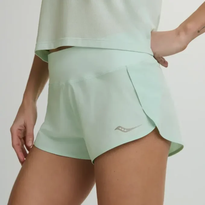 Pantalones cortos Outpace 2.5″ Split para mujer