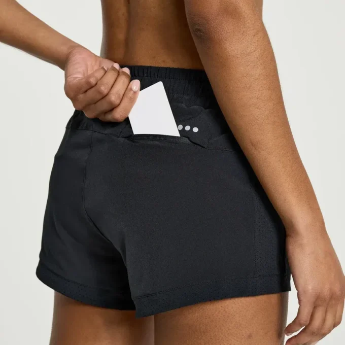 Pantalones cortos Outpace 2.5″ Split para mujer