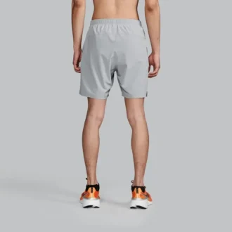 Pantalones cortos Outpace 7″ para hombre