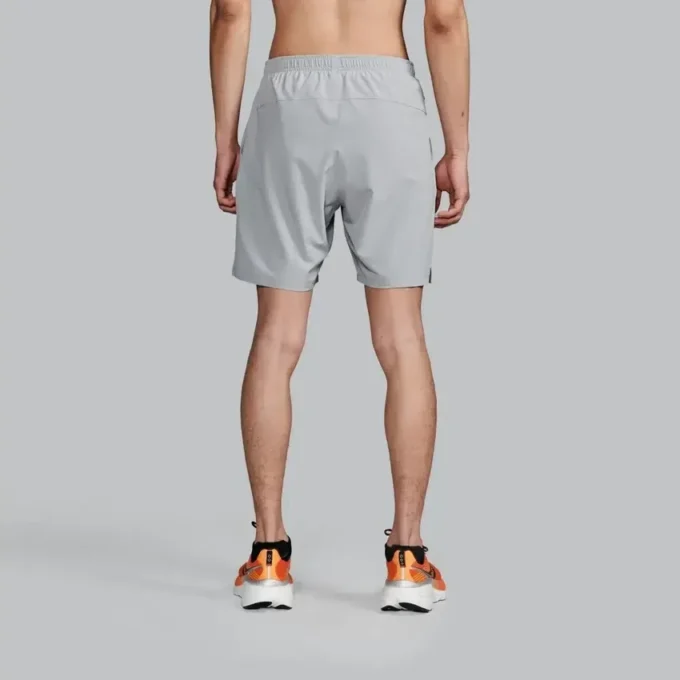 Pantalones cortos Outpace 7″ para hombre