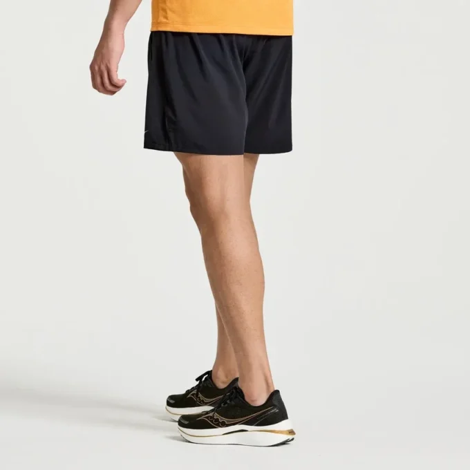 Pantalones cortos Outpace 7″ para hombre