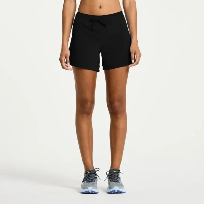 Pantalones cortos Outpace de 5 pulgadas para mujer