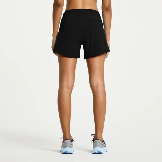 Pantalones cortos Outpace de 5 pulgadas para mujer
