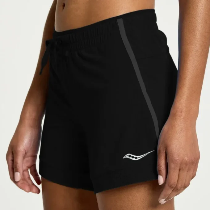 Pantalones cortos Outpace de 5 pulgadas para mujer